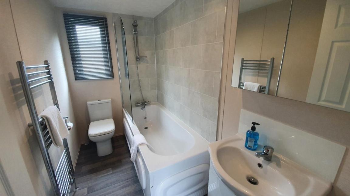 Buttermere Lodge With Hot Tub Barmby on the Moor Εξωτερικό φωτογραφία
