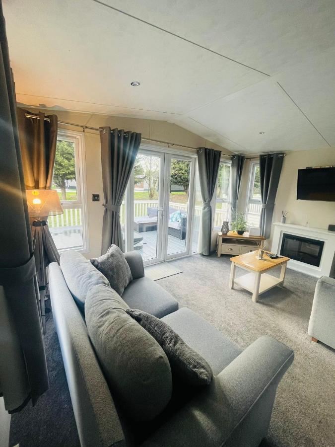Buttermere Lodge With Hot Tub Barmby on the Moor Εξωτερικό φωτογραφία