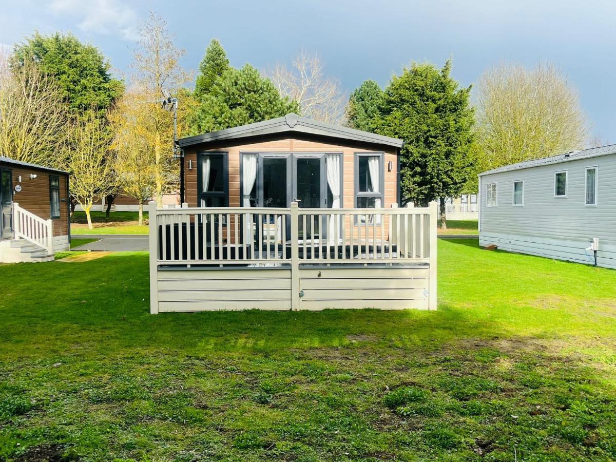 Buttermere Lodge With Hot Tub Barmby on the Moor Εξωτερικό φωτογραφία